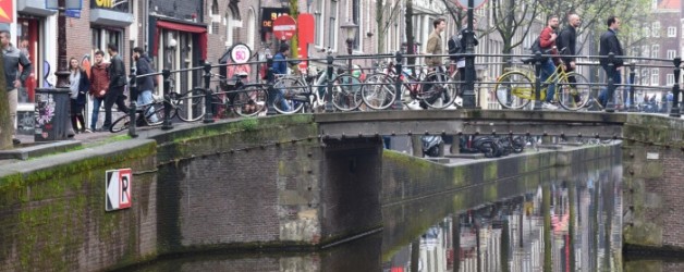 en balade à Amsterdam: le quartier rouge de jour